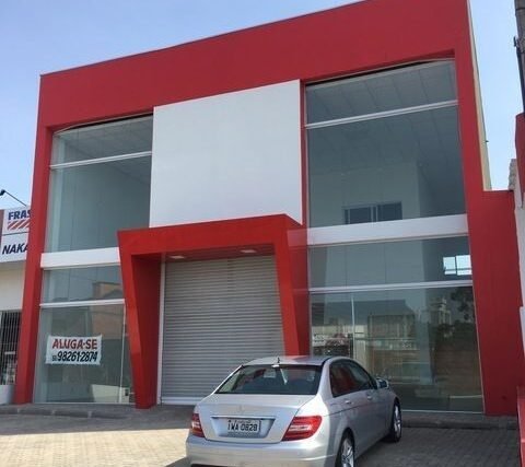 Boutique commerciale en zone fréquentée à Ratoma